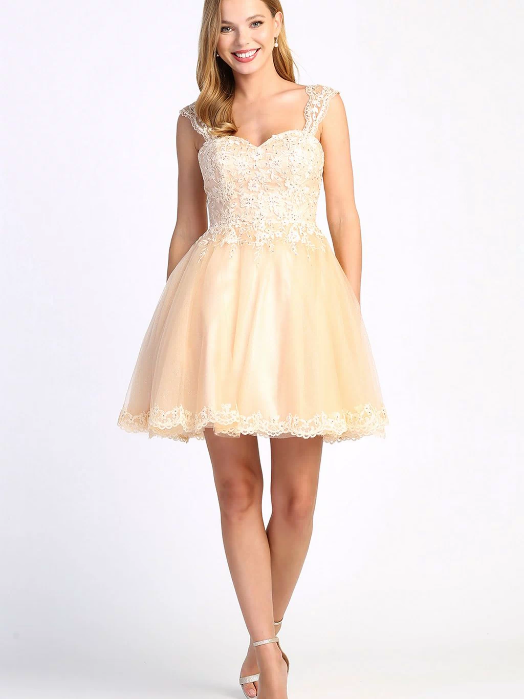Cocktail Dresses Short Homecoming Lace Applique Cocktail Dress Champagne