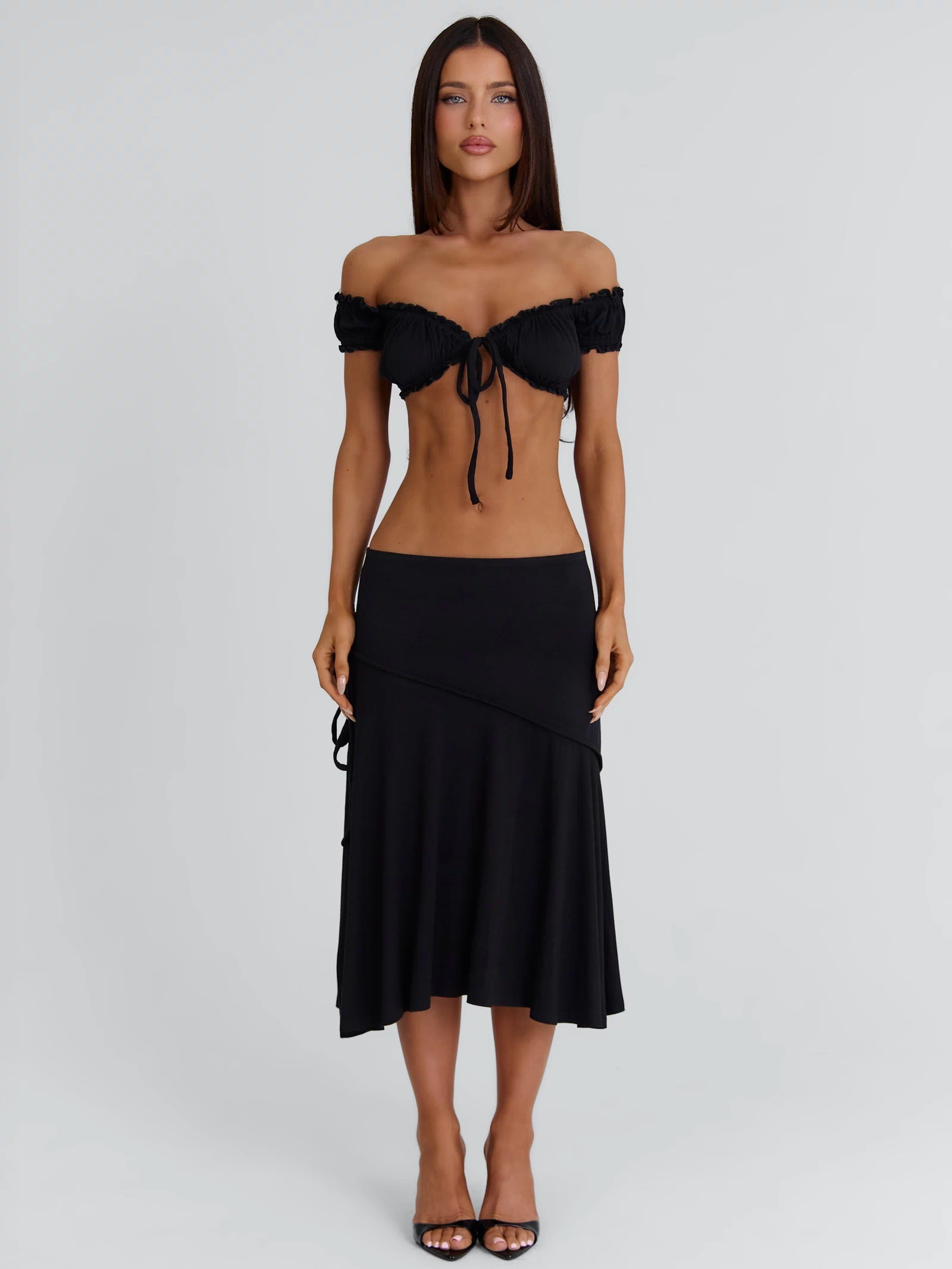 ARRIELLE CROP TOP BLACK Crop Top 