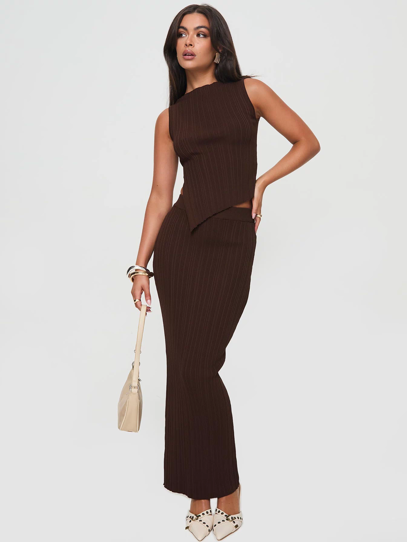 Matching set Ribbed material, high neckline, asymmetric hem, elasticated waist Good stretch, unlined