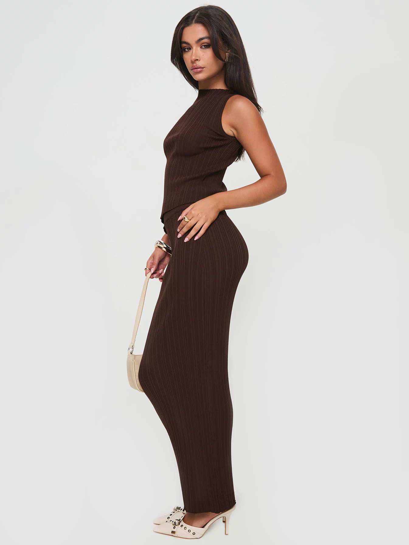 Matching set Ribbed material, high neckline, asymmetric hem, elasticated waist Good stretch, unlined
