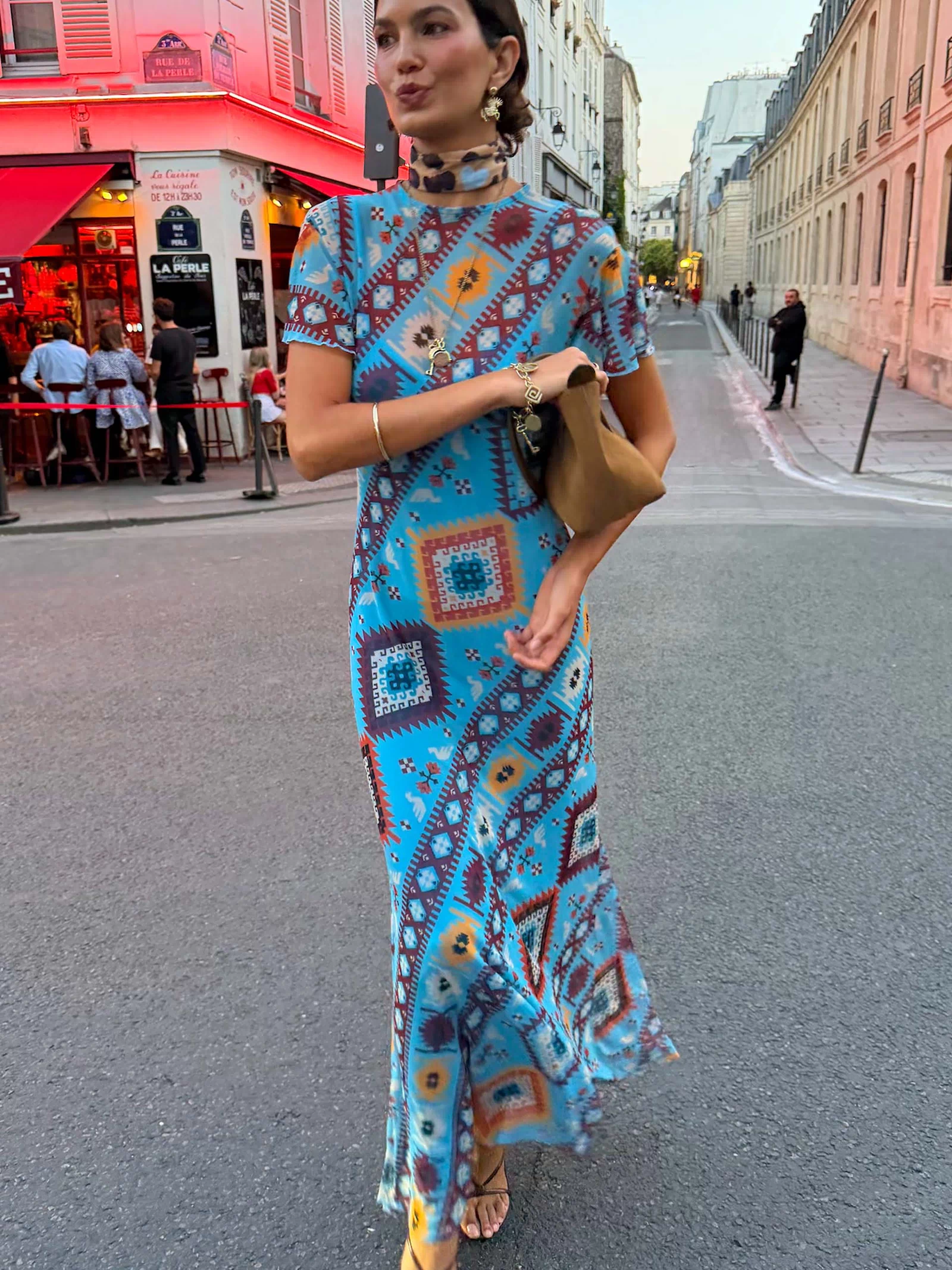 caption_Model is 5ft7” and wears UK size 10/ US 6 