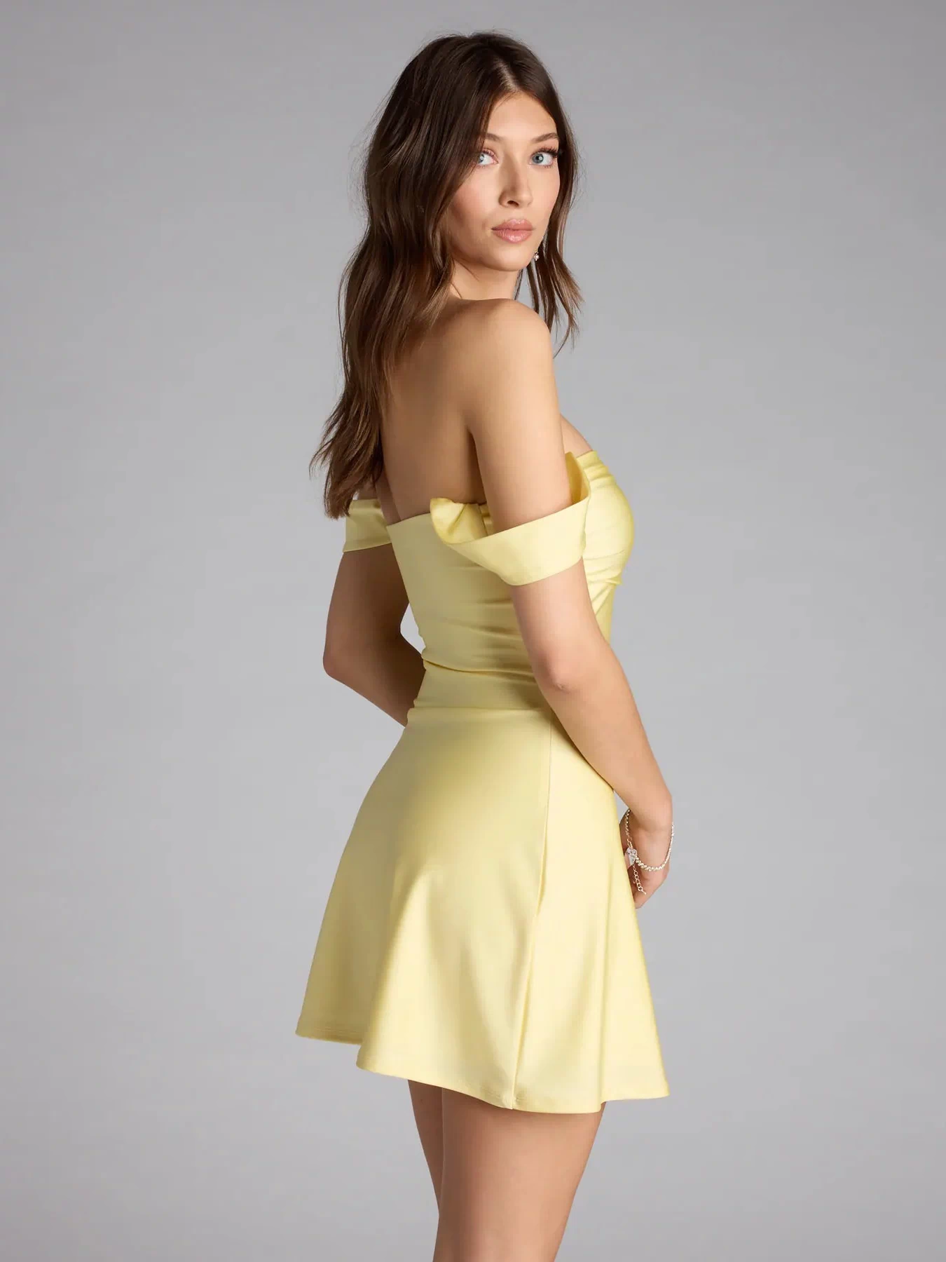 Own your moment in the Classics Lover Off-The-Shoulder Satin A-Line Mini Dressin yellow, a standout 2026 Homecoming Dress that captures all the glam and energy of the night.