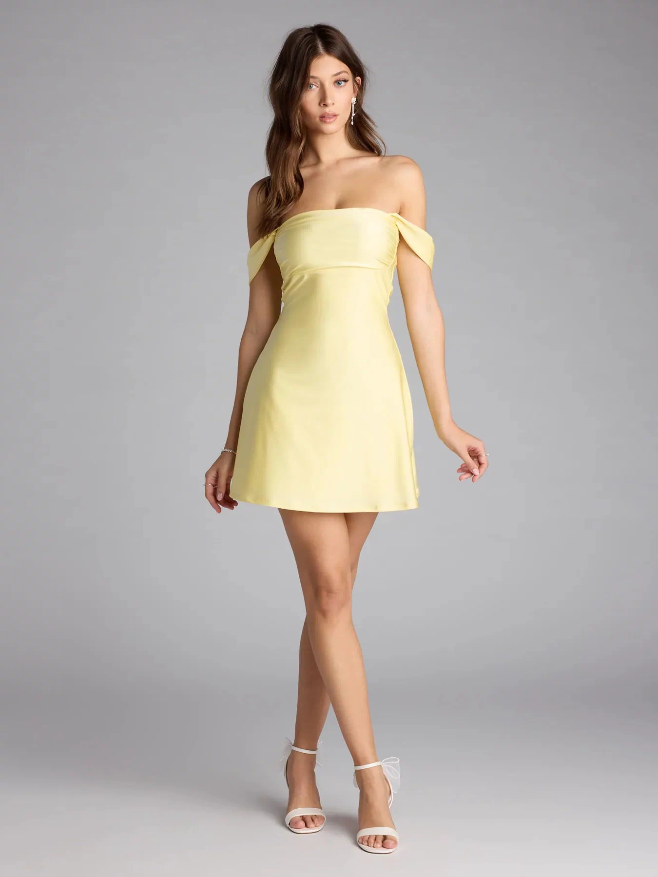 Style your seasonal looks with the Classics Lover Off-The-Shoulder Satin A-Line Mini Dress, a trend-right, yellow Windsor dress designed for any plan on your calendar with new and unqiue details.