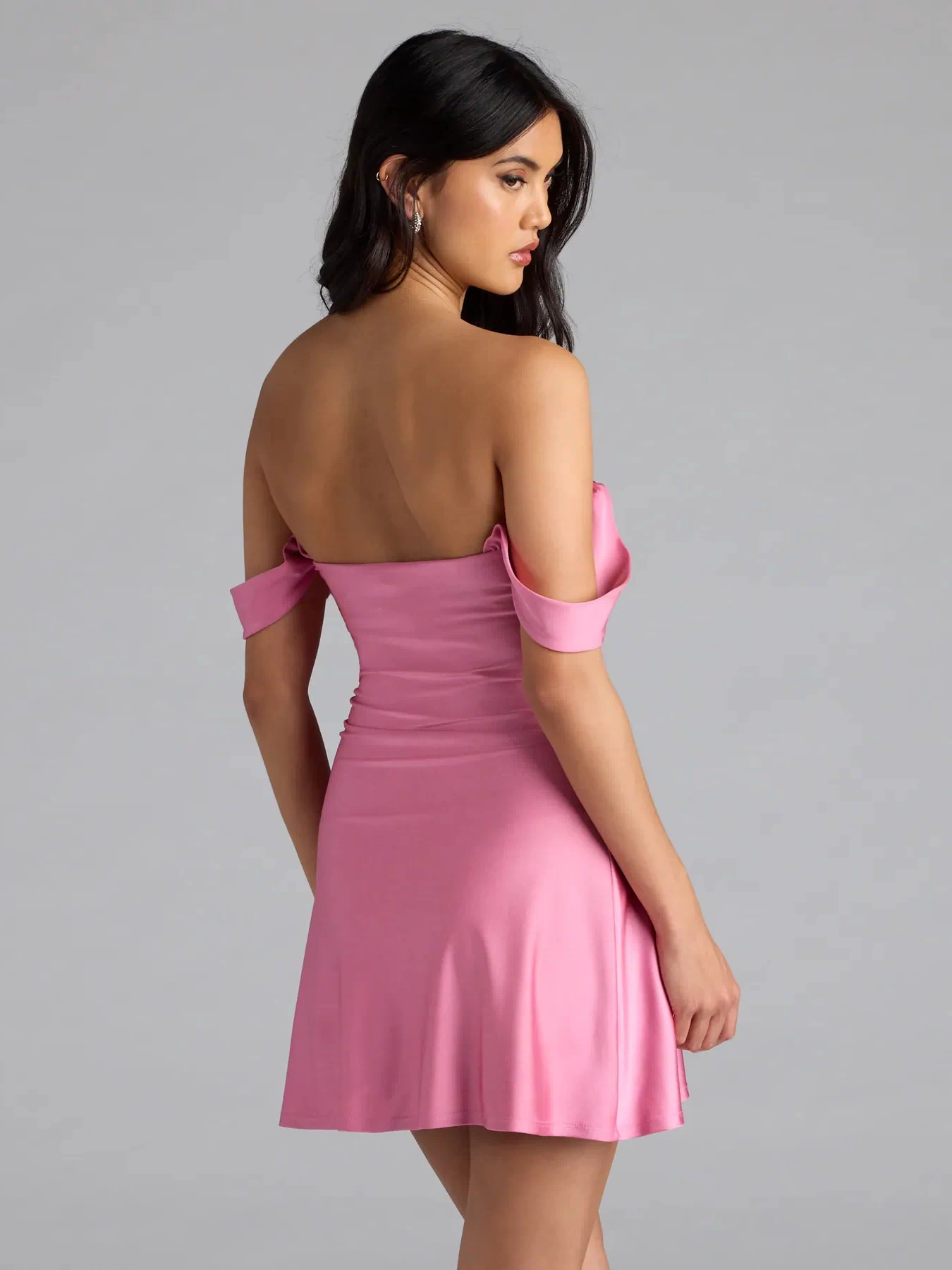 Own your moment in the Classics Lover Off-The-Shoulder Satin A-Line Mini Dressin pink, a standout 2026 Homecoming Dress that captures all the glam and energy of the night.