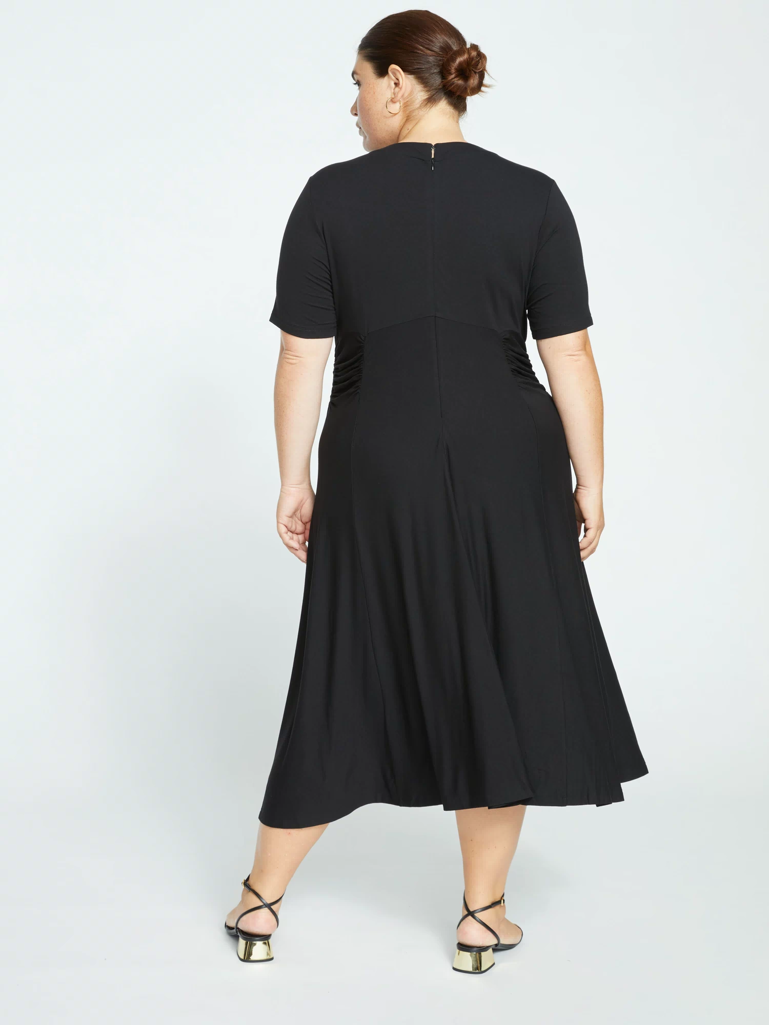 Devi Liquid Jersey Dress - Black | Plus Size & Straight Size Women's Fashion | Universal Standard