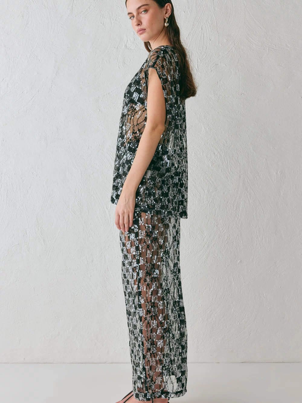 Devyn Sequin Midi Skirt Black