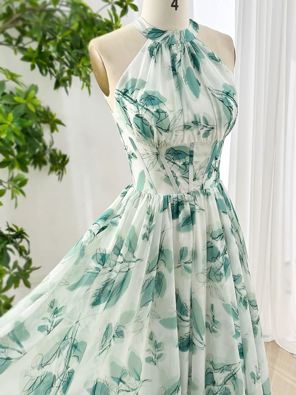 Elegant Green Leaf Print Halter Maxi Wedding Party Dress