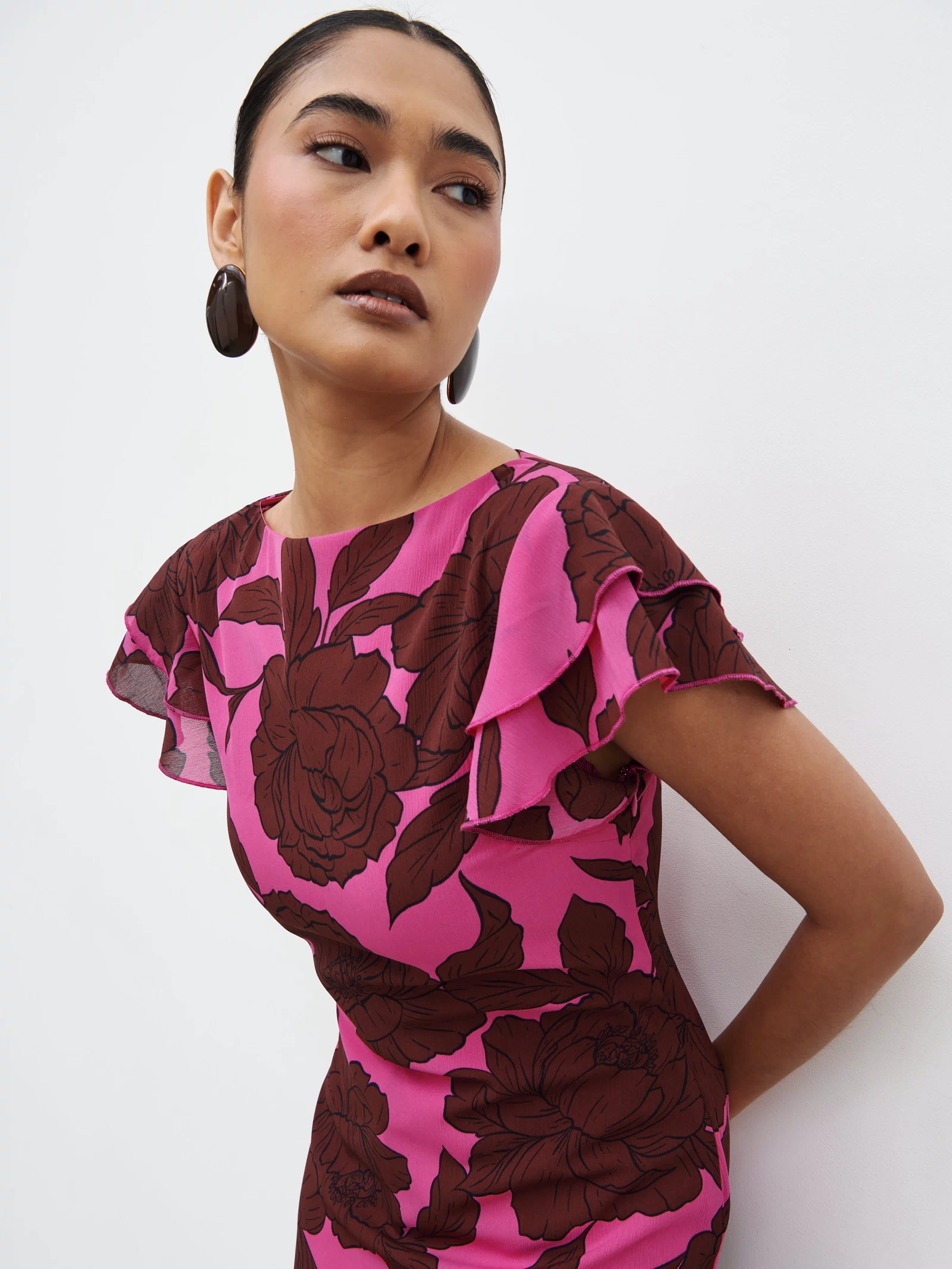 Candy Is 5'6" & Wears Size UK 8|Ester Ruffle Maxi Dress - Brown and Fuchsia Floral