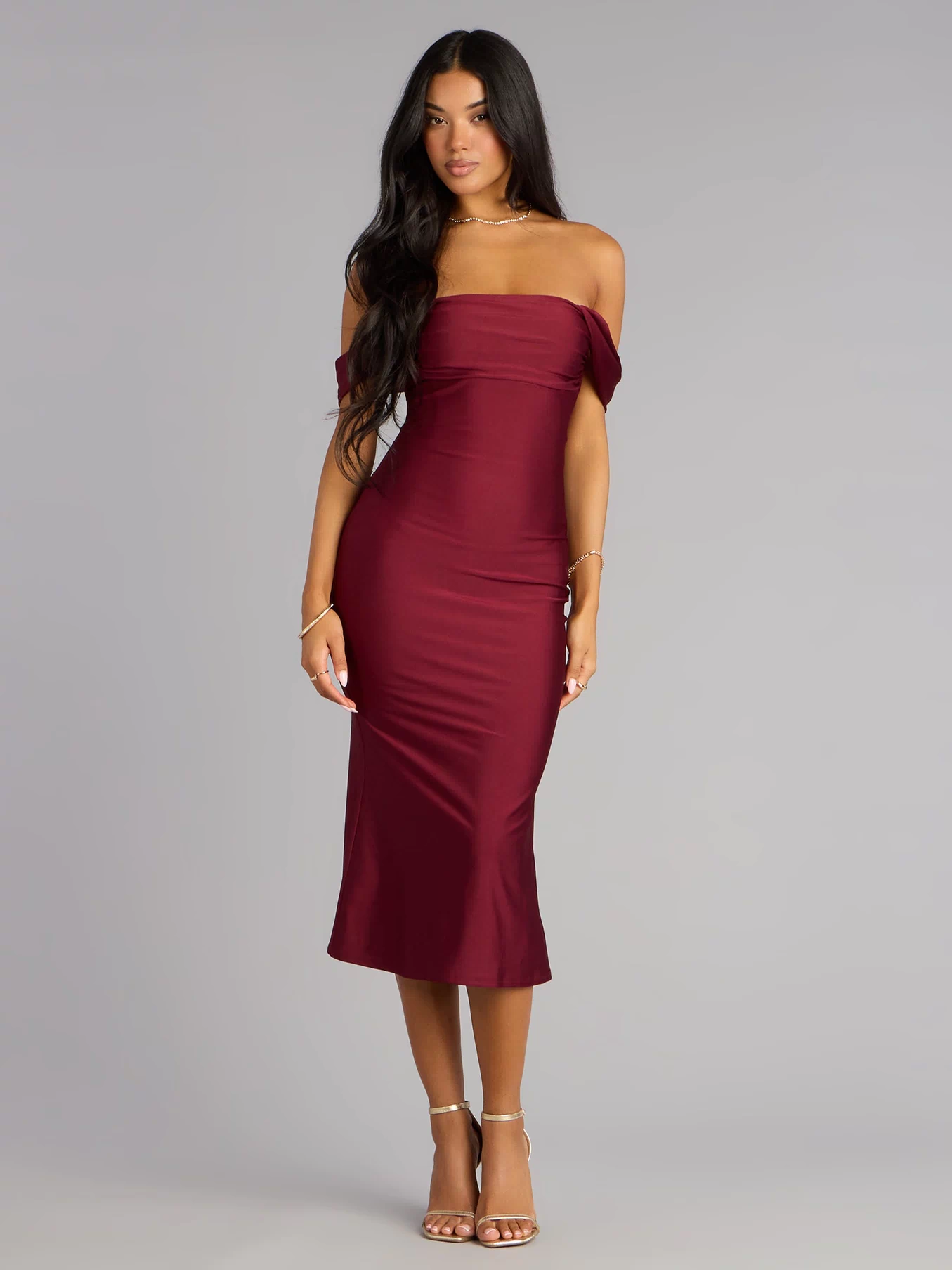 Elevate your look with a midi dress like the Exceptional Off-The-Shoulder Flared Midi Dress in wine, featuring a flattering mid-length silhouette and effortless, polished style.