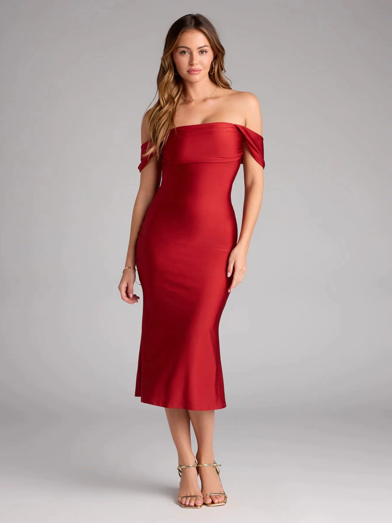 The Exceptional Off-The-Shoulder Flared Midi Dress is your new go-to rust dress—effortless, versatile, and made to update your spring or summer style in seconds.
