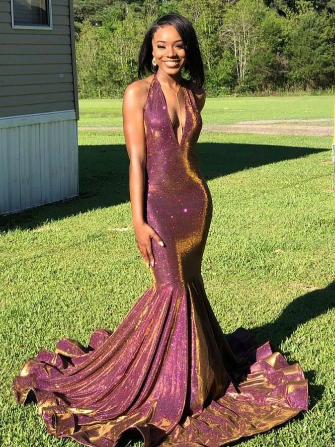 Halter Chic V-neck Sparkle Prom Dresses Fit and Flare Sleeveless Elegant Evening Gowns