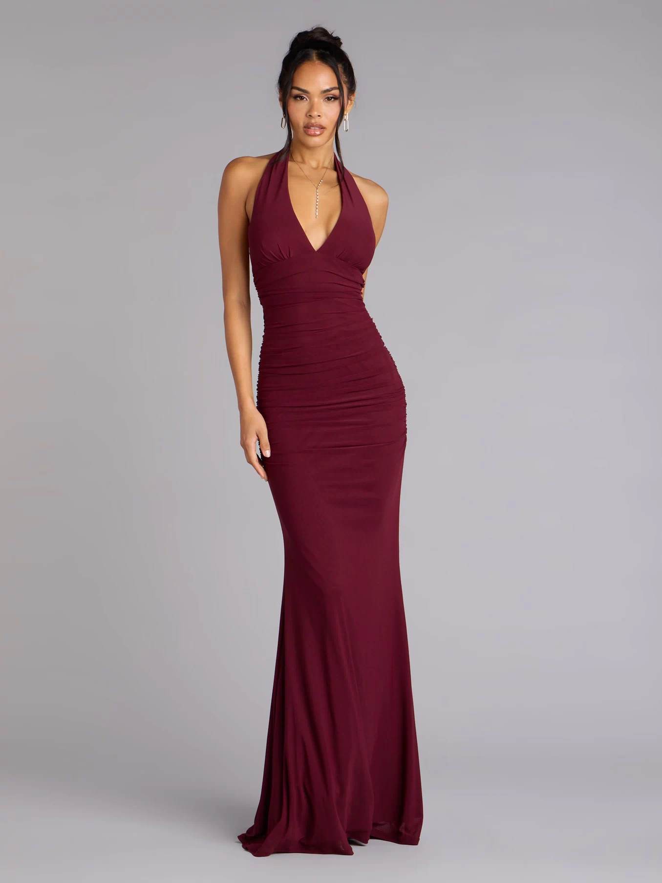 The Juliana Mesh Strappy Back Formal Dress is your new go-to Windsor dress—effortless, versatile, and made to update your spring style in seconds.