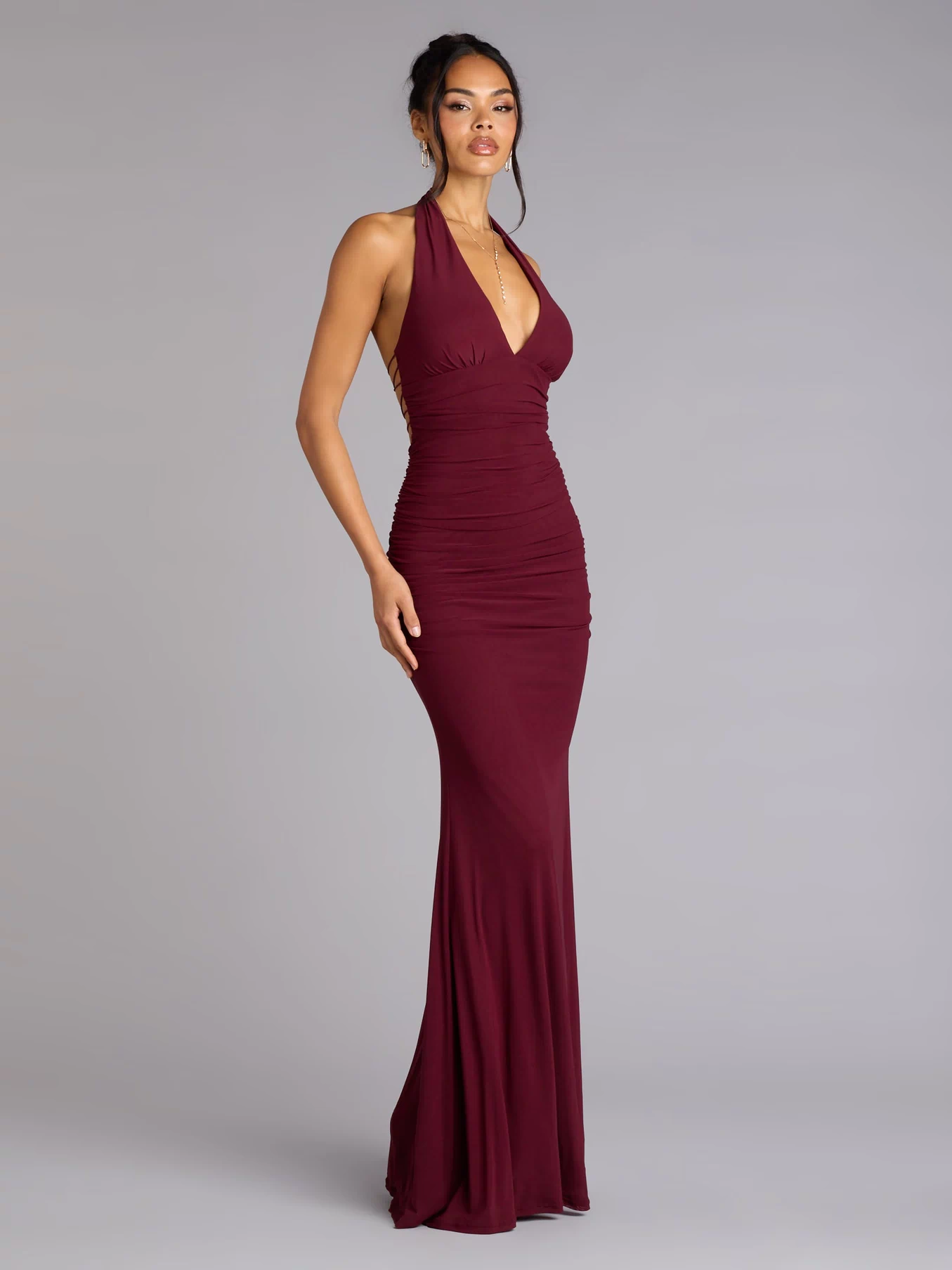 The Juliana Mesh Strappy Back Formal Dress is your new go-to Windsor dress—effortless, versatile, and made to update your spring style in seconds.
