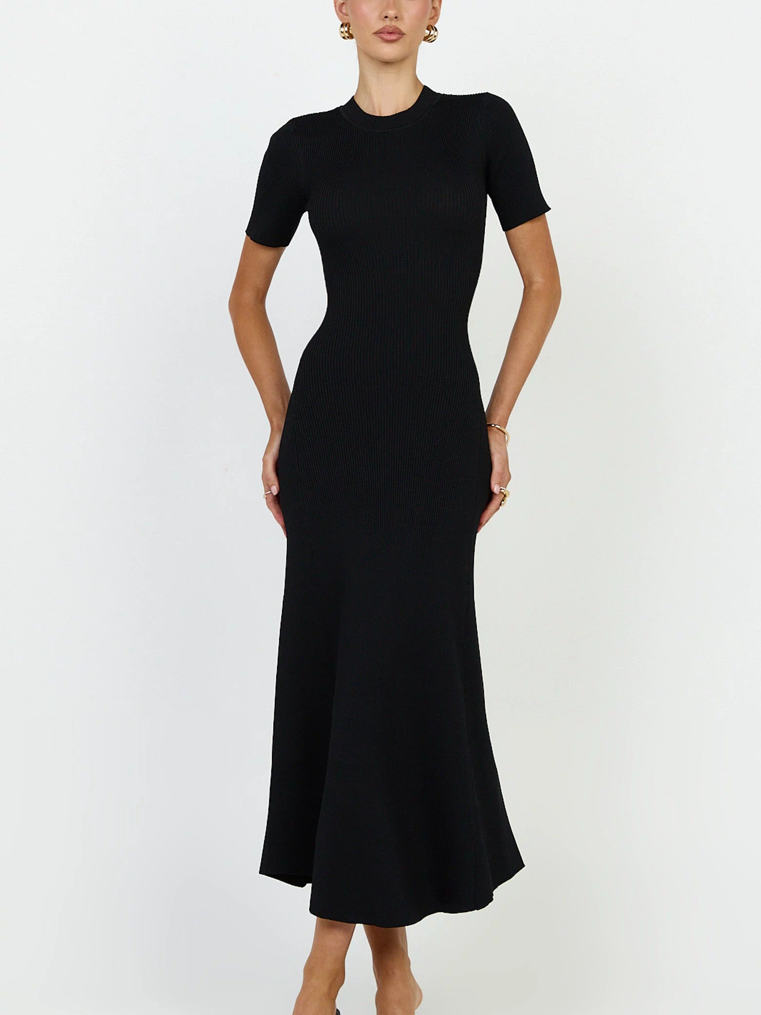 Lanie Midi Dress - Knitted Crew Neck Short Sleeve Dress in Black