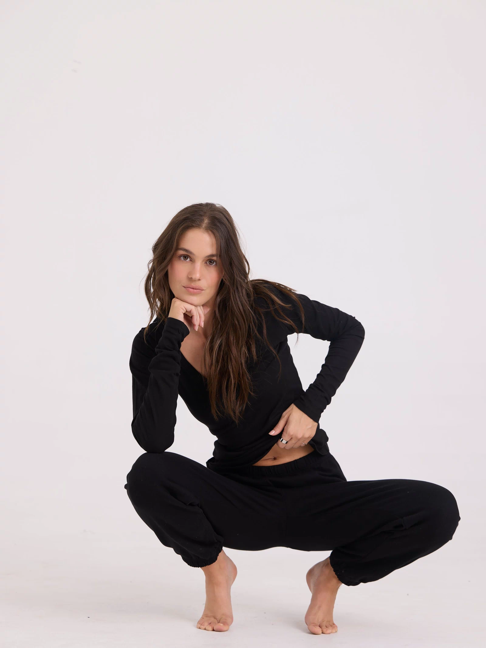 LONG SLEEVE V NECK