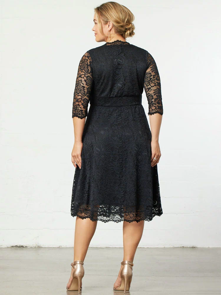 Mademoiselle Lace Cocktail Dress in Onyx