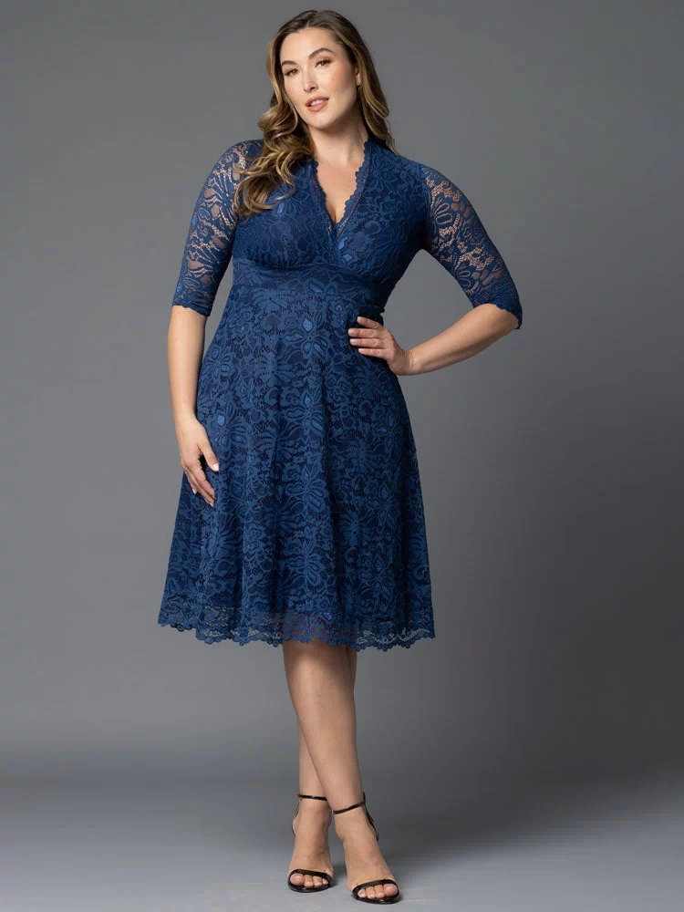 Mademoiselle Lace Cocktail Dress in Navy