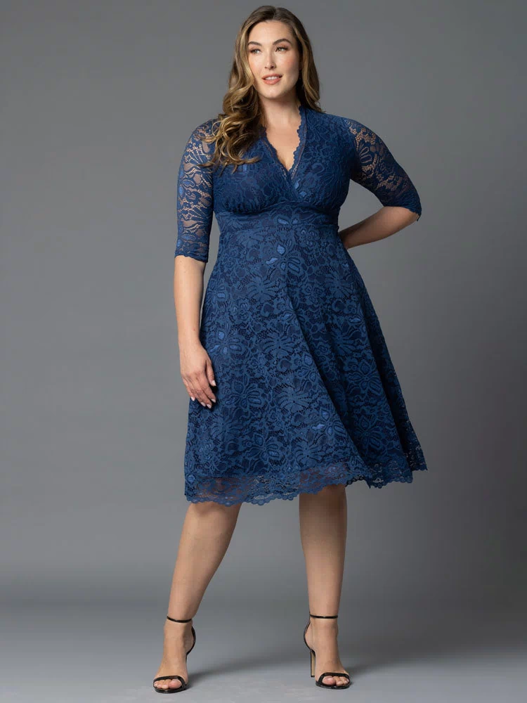 Mademoiselle Lace Cocktail Dress in Navy