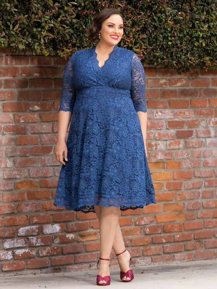 Mademoiselle Lace Cocktail Dress in Navy