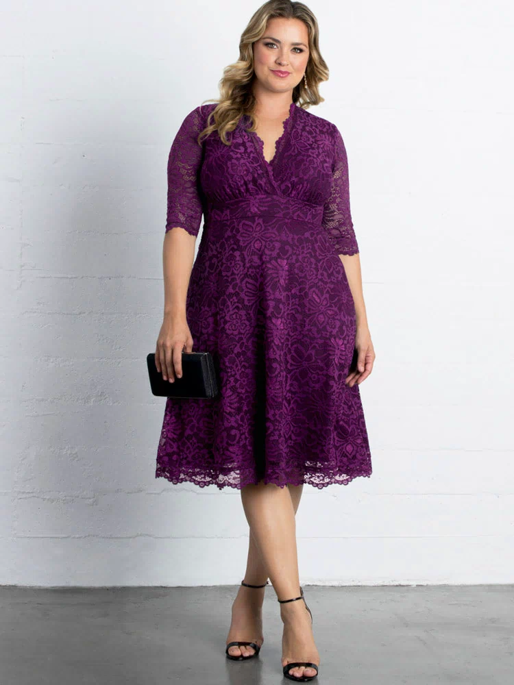 Mademoiselle Lace Cocktail Dress in Berry Bliss