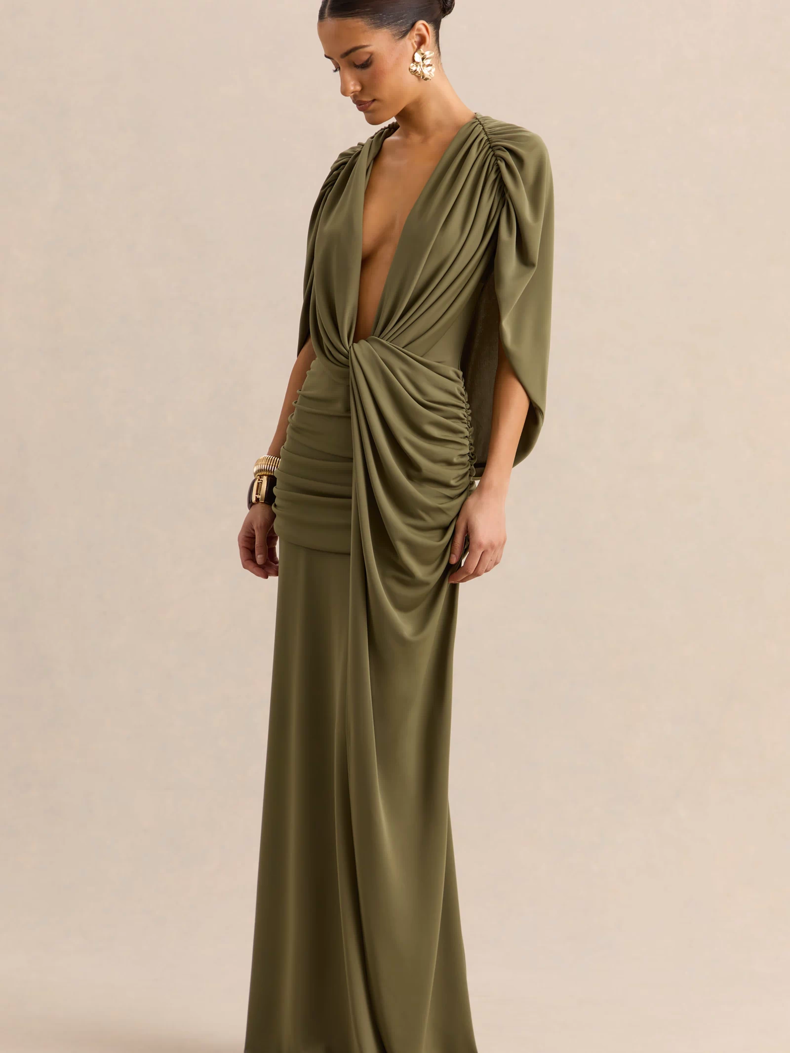ECM_HR_CL137870031-Marisea-Green-Plunge-Neck-Maxi-Dress-With-Cape-Sleeves_05.jpg