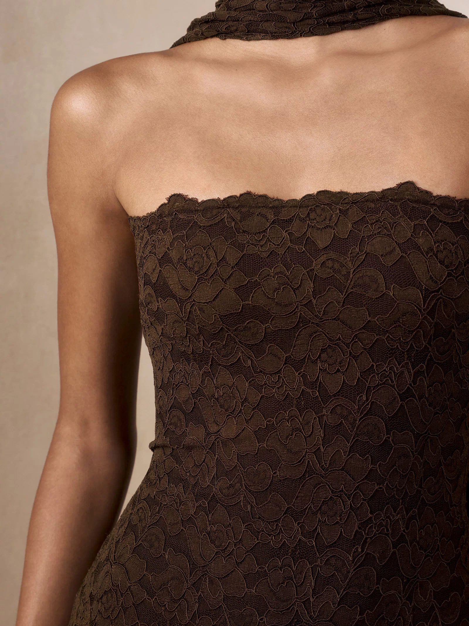 CL13762802206_ECM_HR_CL137628022_-_Massima___Brown_Lace_Bandeau_Maxi_Dress_With_Scarf-Detail7_873cb187-fdb9-4ed8-9709-a56bf7a3ca37