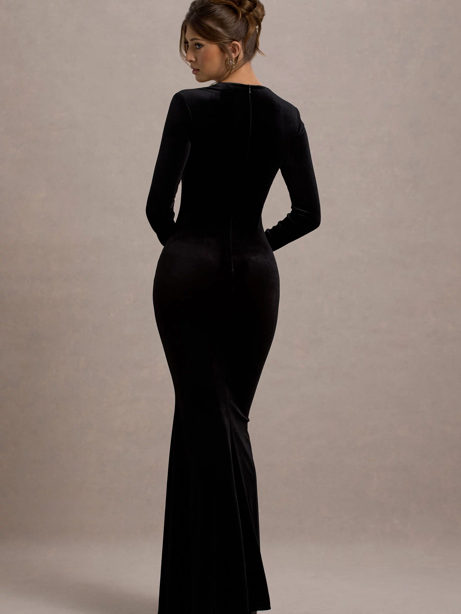 Morana | Black Velvet Square-Neck Long-Sleeve Maxi Dress - Club L London - USA