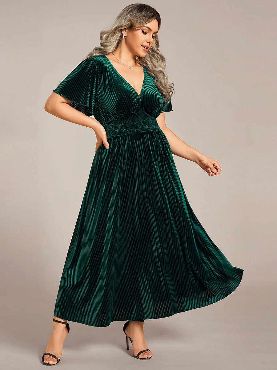 Plus Size A-line V-Neck Short Sleeve Velvet Wedding Guest Dress #color_Dark Green