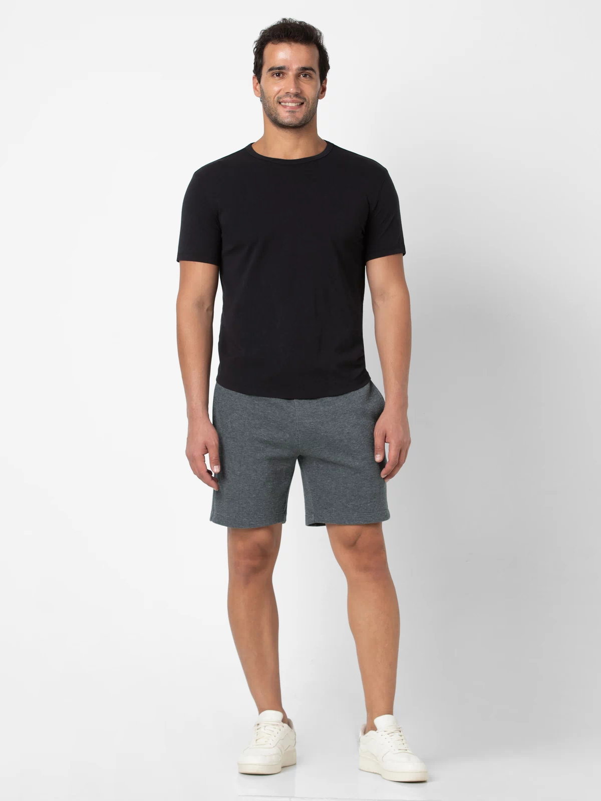 RR Short 7" Black full body on model