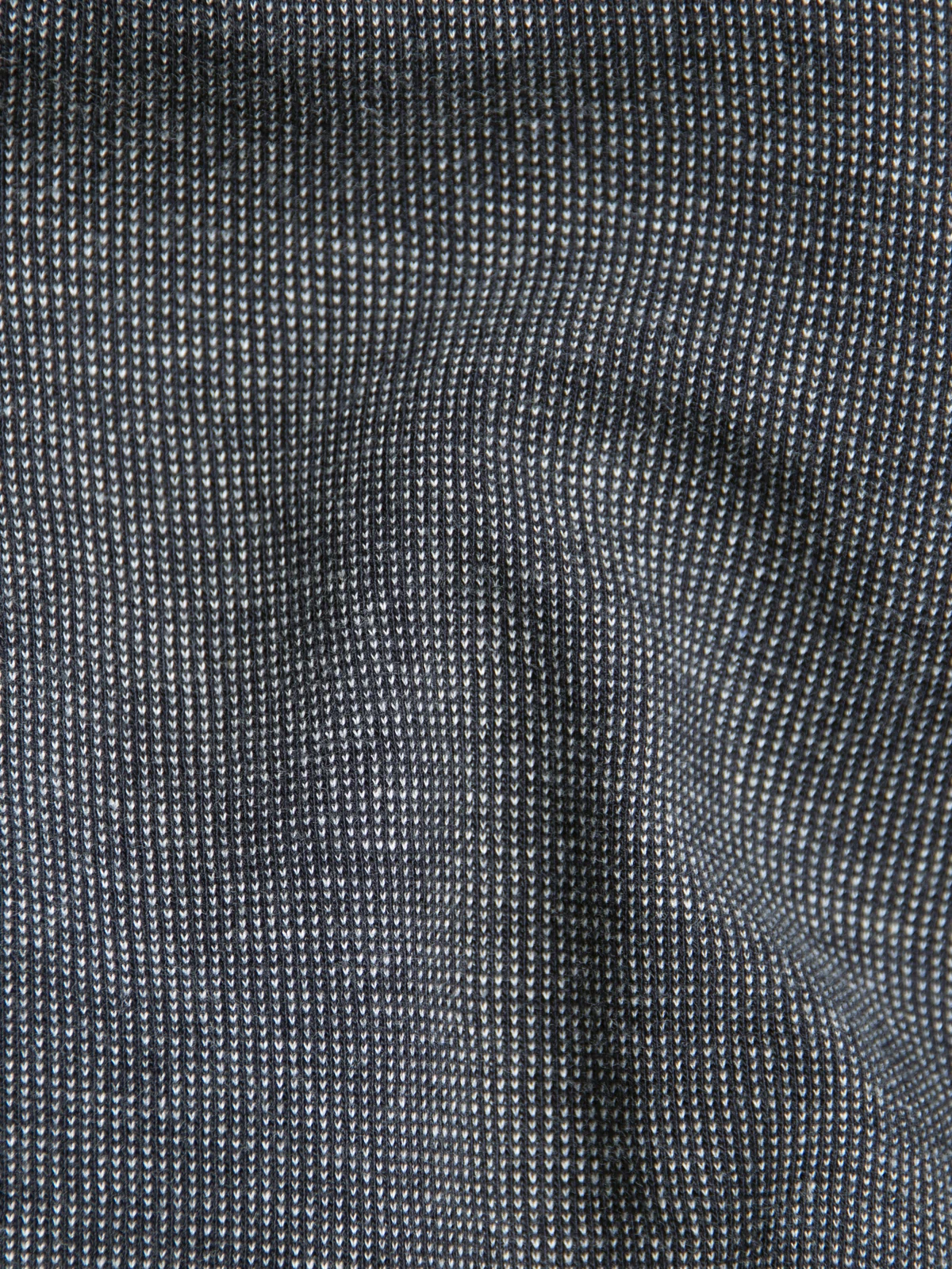 RR Short 7" Black close up fabric