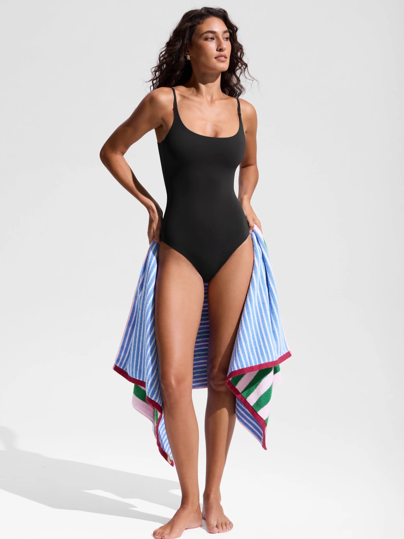 CRZ YOGA Women's Swimwear Nexfeel Scoop Neck U Back One Piece Swimsuit Black @model_info:V