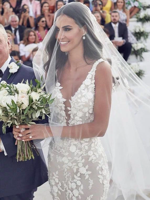 Straps Mermaid Wedding Dresses Lace Appliqued Bridal Gowns