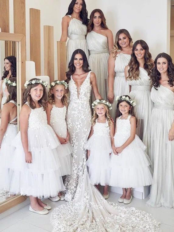 Straps Mermaid Wedding Dresses Lace Appliqued Bridal Gowns